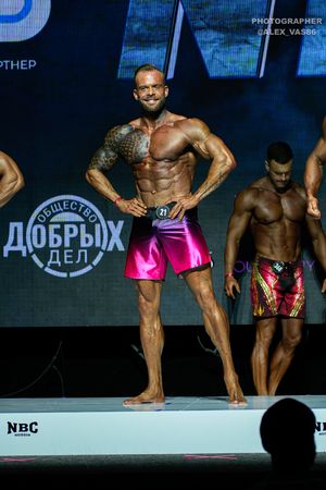 MAN'S PHYSIQUE +179